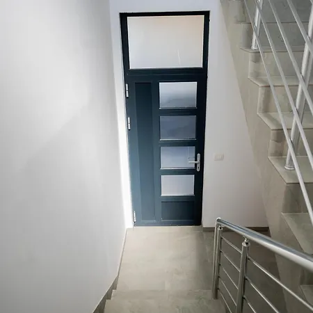 ゲストハウス Pansioni Centar