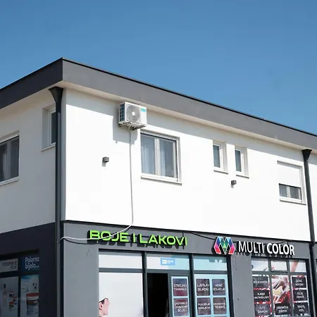 ゲストハウス Pansioni Centar